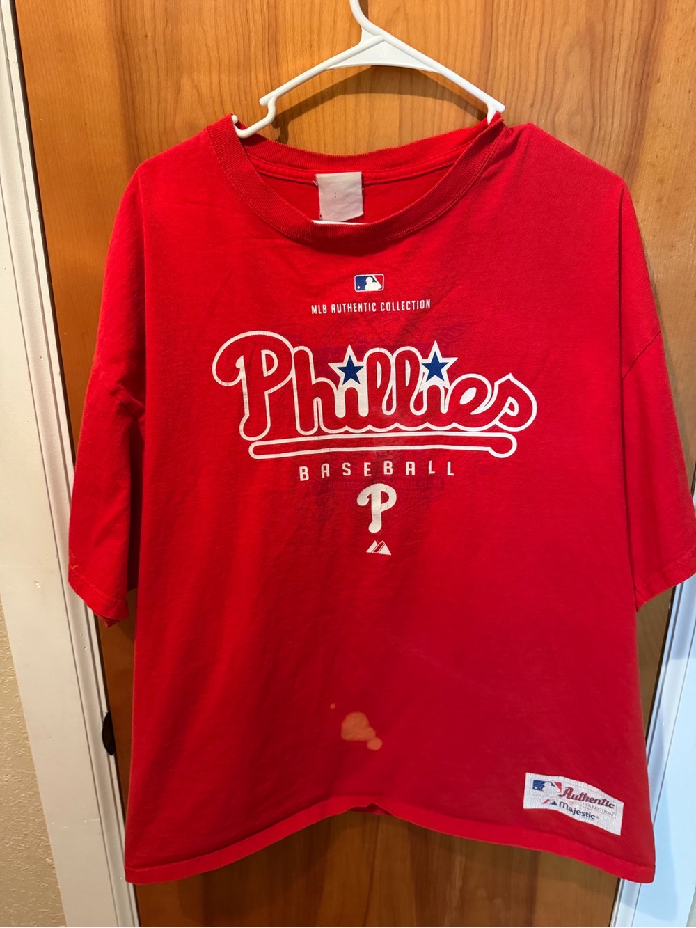 Majestic Philadelphia Phillies MLB Red T-Shirt Adult Size Unknown Distressed